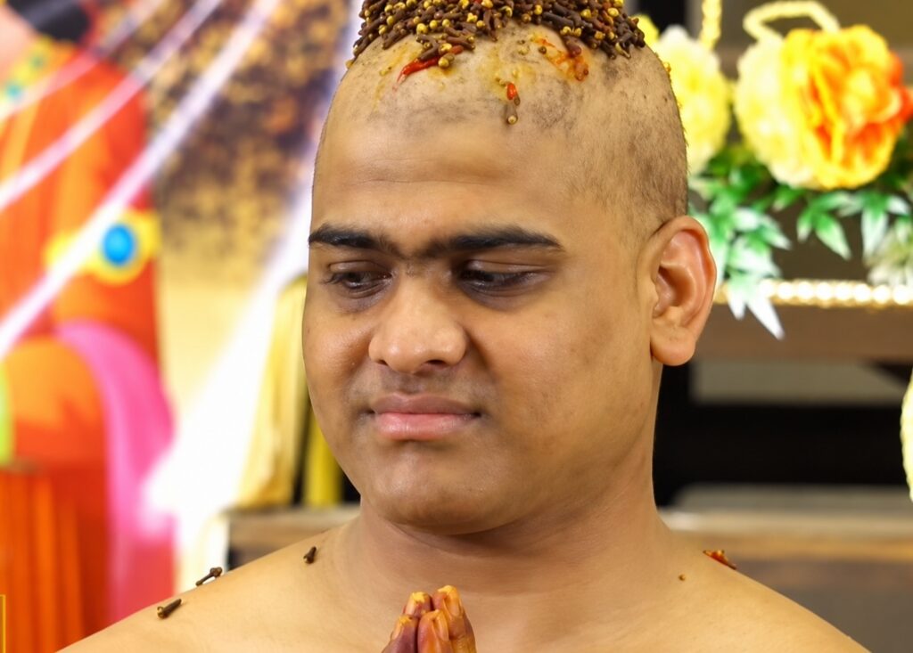 Muni Shri 108 Aarnav Sagarji Maharaj - मुनि श्री १०८ अर्णव सागरजी महाराज (photo 3)